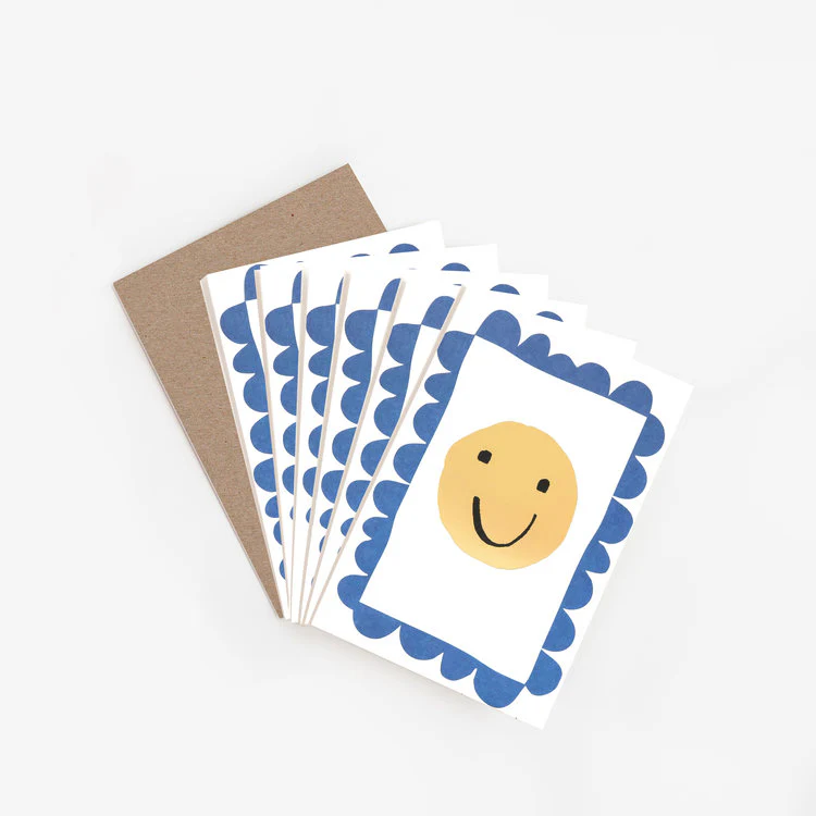 Caroline Gardner - Smiley with Scallop Border x6